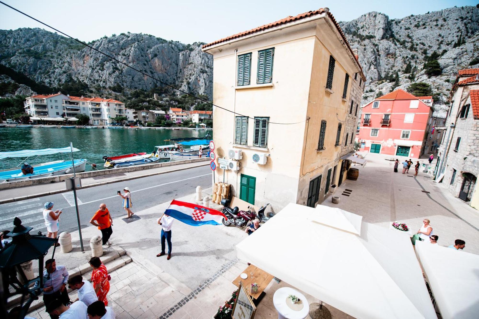Inn By The River Omis Luaran gambar
