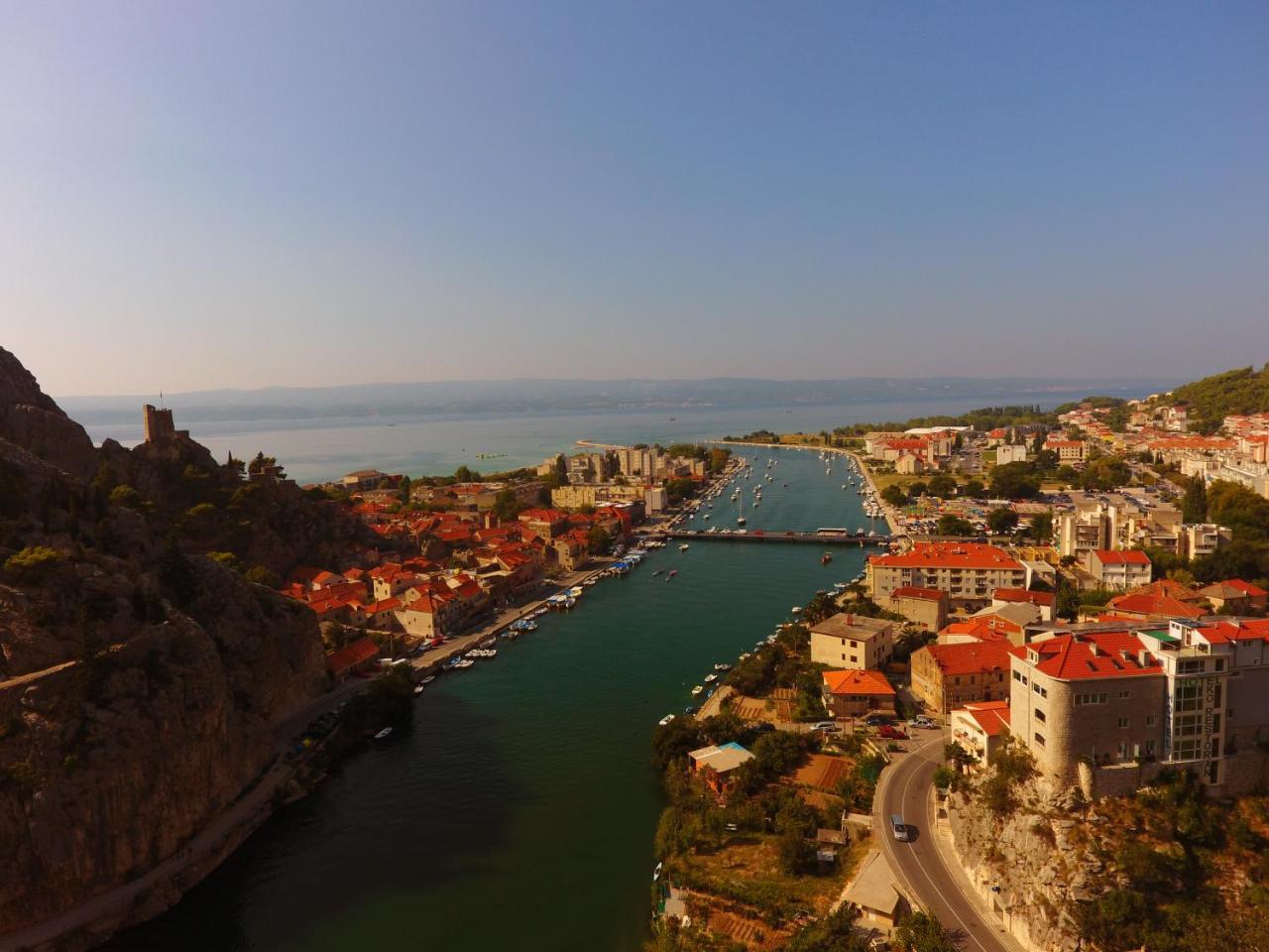 Inn By The River Omis Luaran gambar